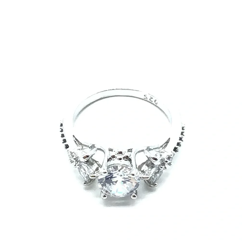 New white crystal fashion engagement ring size 7 - Picture 2 of 16